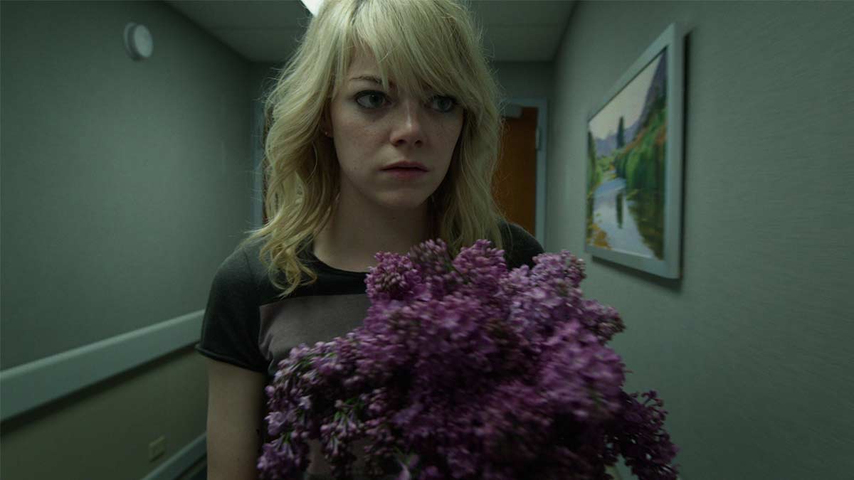 Birdman (2014) walking through hall with purple flowers digital color grading Emma Stone